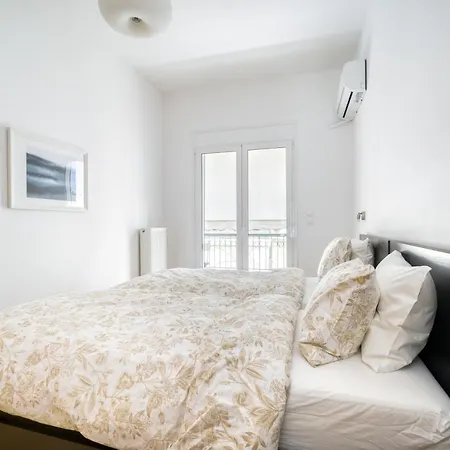 Stylish, Sunny New 2 Bedroom, Prime Central Athens Exterior photo