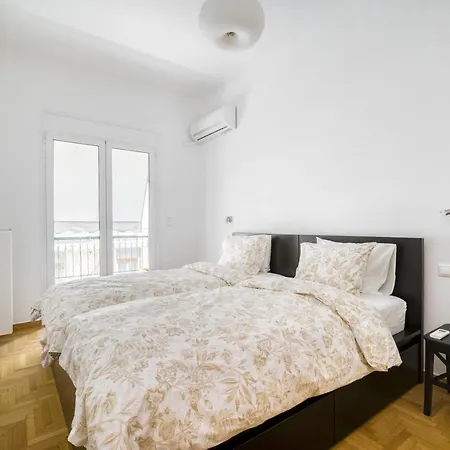 Stylish, Sunny New 2 Bedroom, Prime Central Athens Exterior photo
