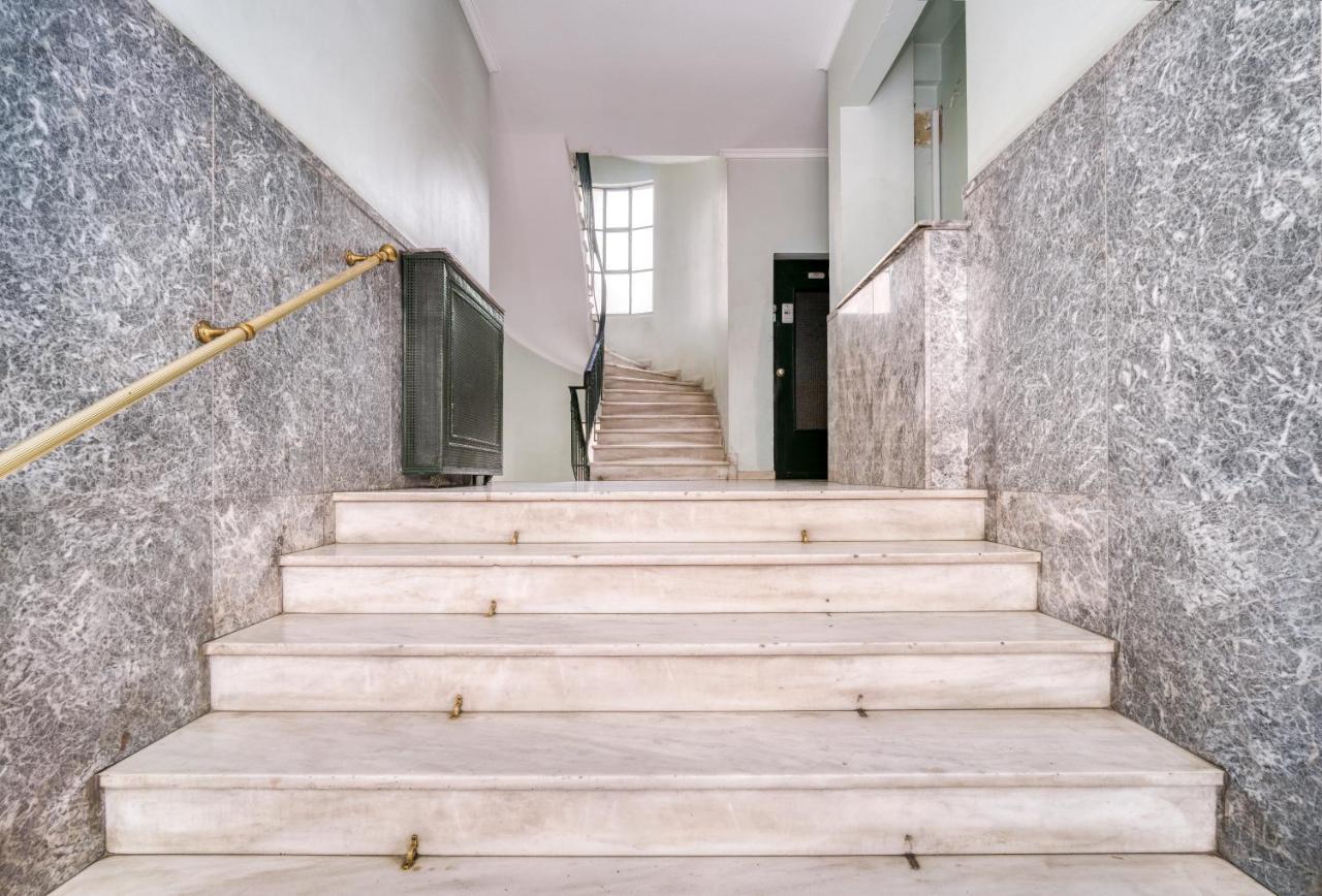 Apartment Stylish, Sunny New 2 Bedroom, Prime *