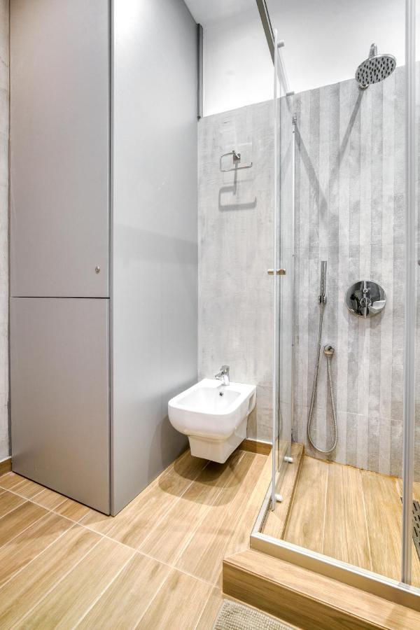 Stylish, Sunny New 2 Bedroom, Prime Apartament Ateny